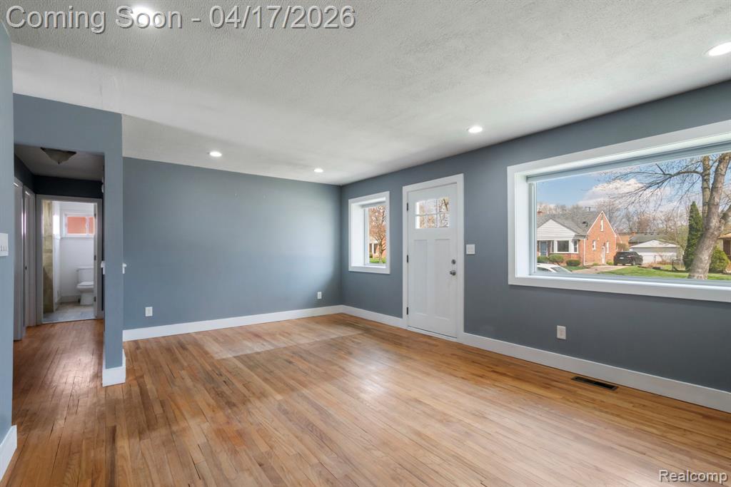 9913 Arcola Street, Livonia, MI 48150 — Photo 20