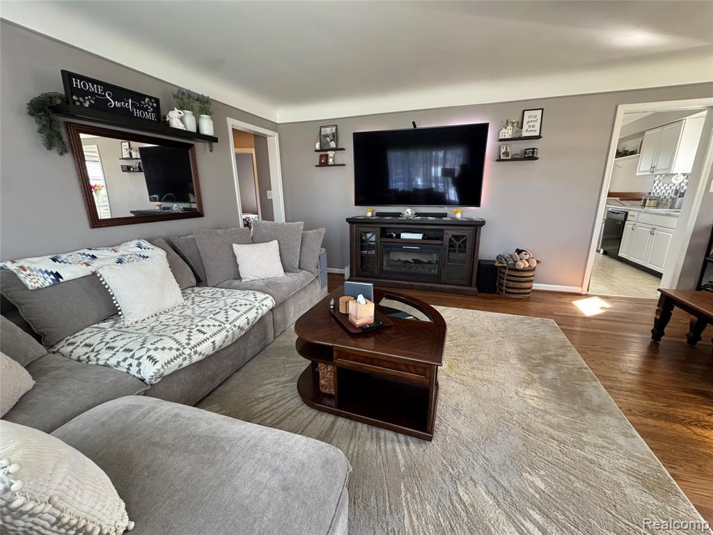 19156 Ash Avenue, Eastpointe, MI 48021 — Photo 18