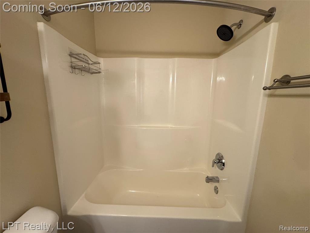 623 Worthington Drive, Lansing, MI 48906 — Photo 14