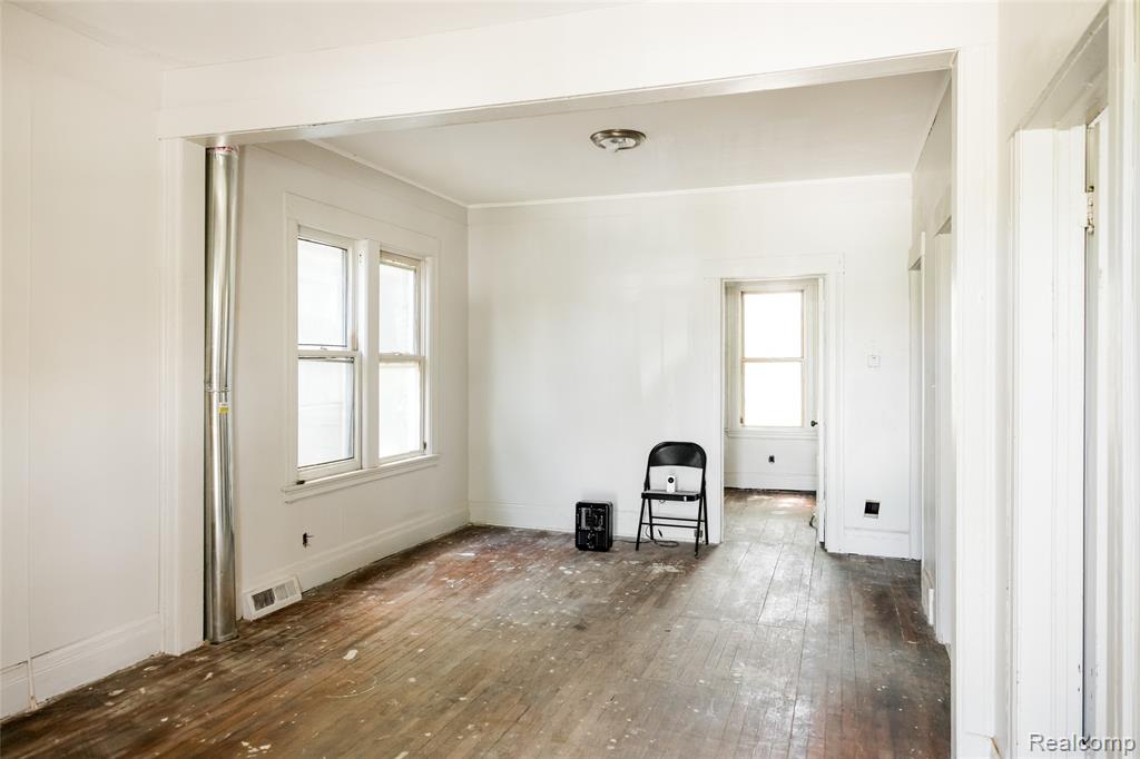 8886 Lorman Street, Detroit, MI 48214 — Photo 2