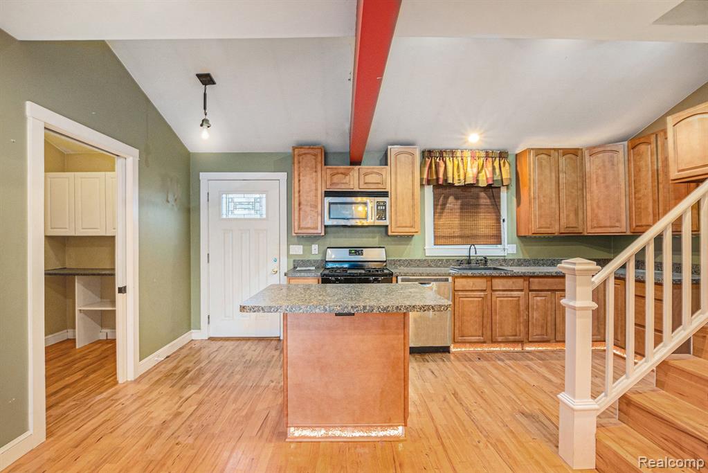 1296 LAKEVIEW Drive, Tipton, MI 49287 — Photo 6