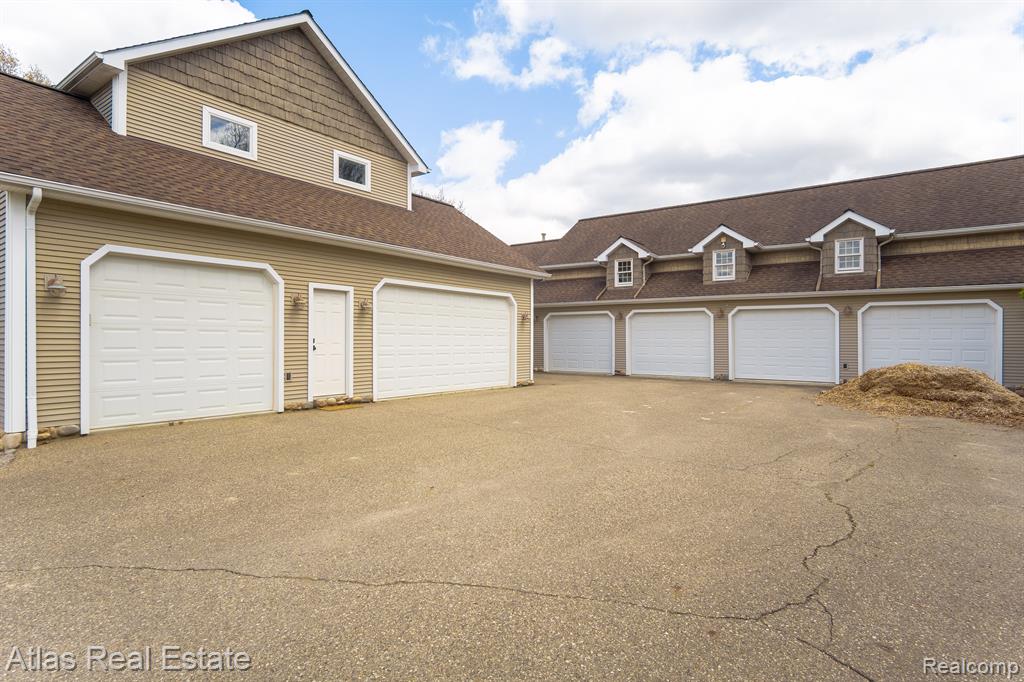 2716 LAKE GEORGE Road, Leonard, MI 48367 — Photo 5