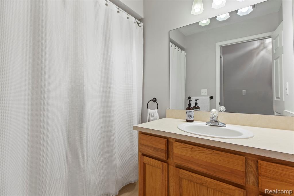 56575 Chesapeake Trail, Shelby Twp, MI 48316 — Photo 18