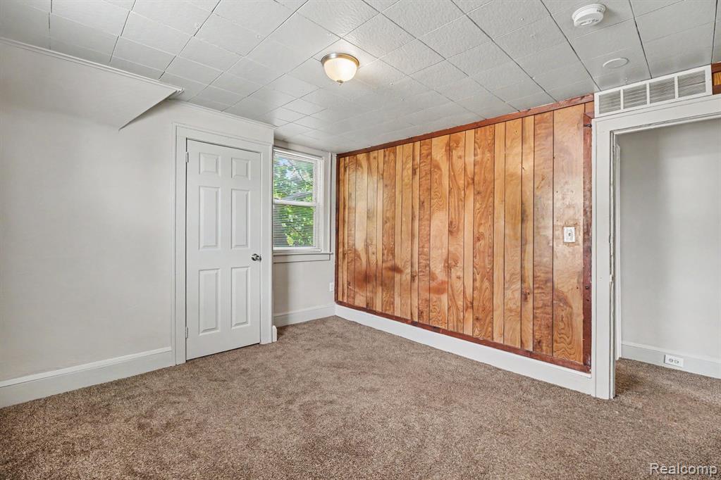 680 N Perry Street, Pontiac, MI 48342 — Photo 16