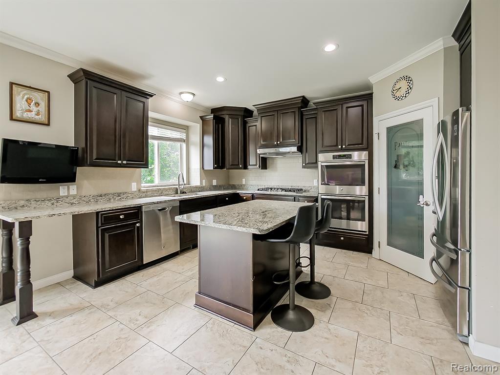 6960 Norway Drive, Troy, MI 48085 — Photo 7