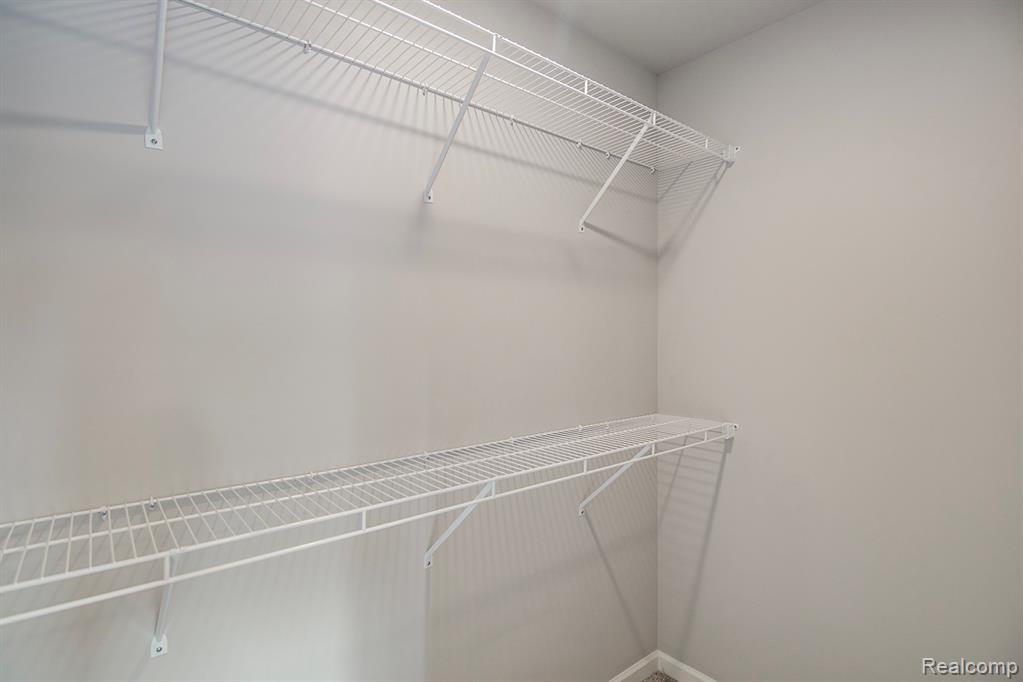 204 Kingsberry Drive, Blissfield, MI 49228 — Photo 12