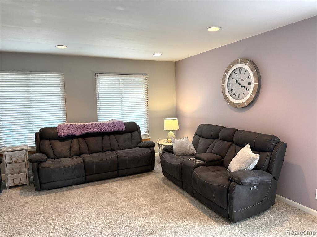 27860 Park Court, Madison Heights, MI 48071 — Photo 6