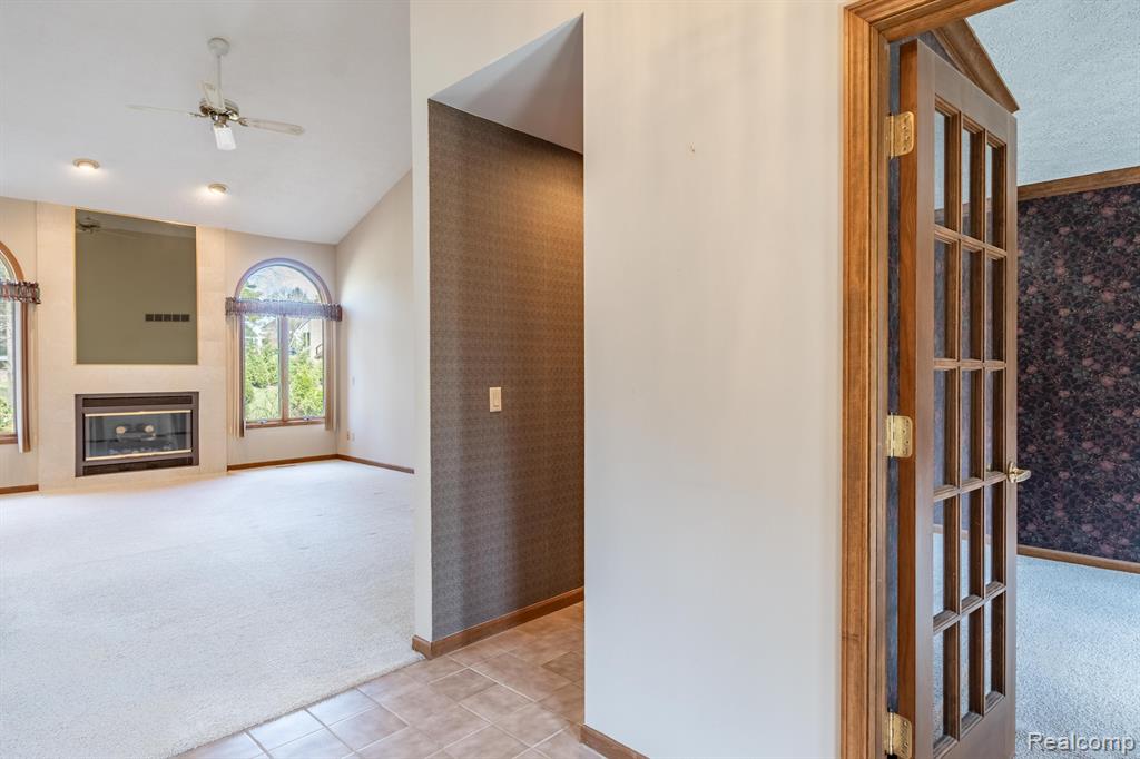 4435 OAK POINTE Drive, Brighton, MI 48116 — Photo 6