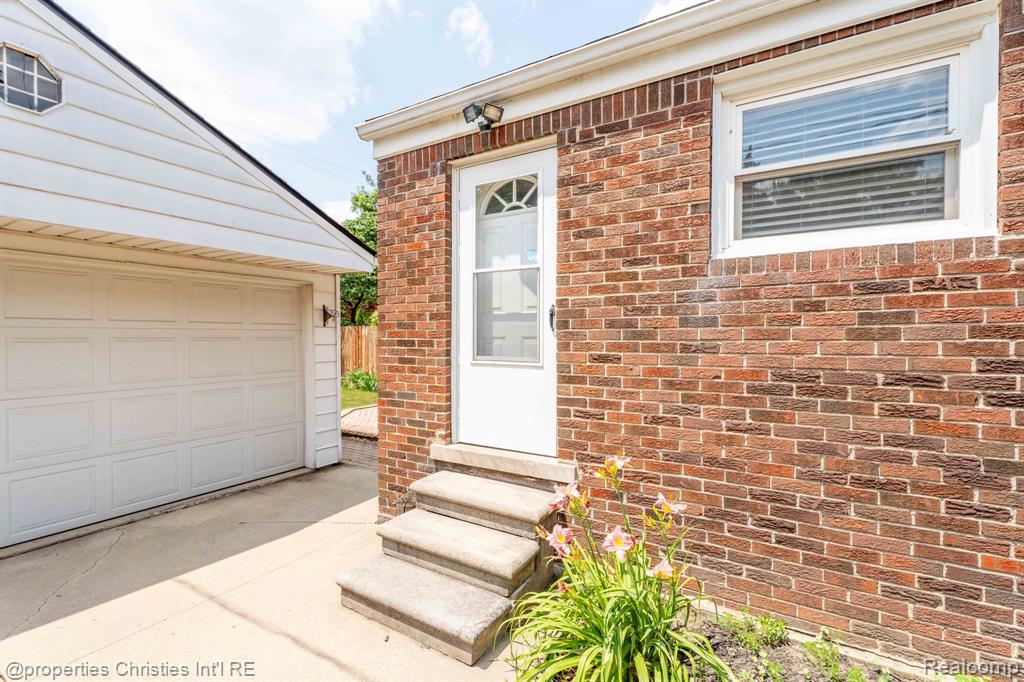 708 S Minerva Avenue, Royal Oak, MI 48067 — Photo 61
