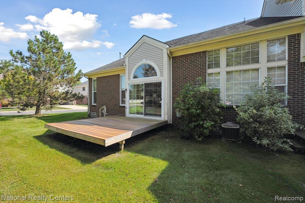 8777 COLUMBIA Circle, Canton, MI 48187 — Photo 4