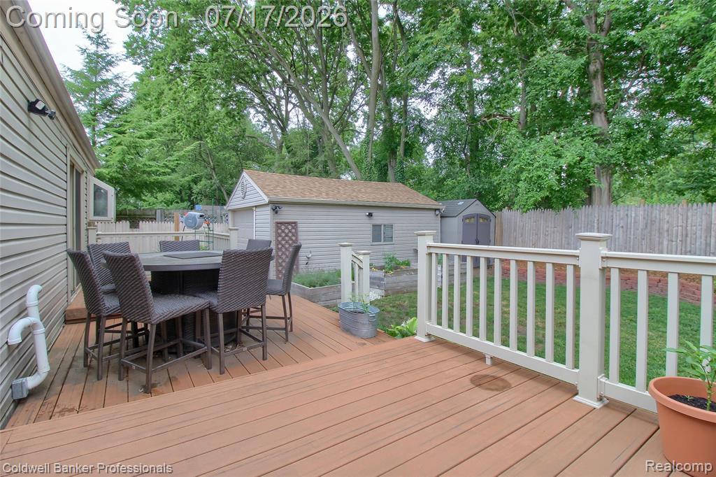 9118 Deering Street, Livonia, MI 48150 — Photo 26