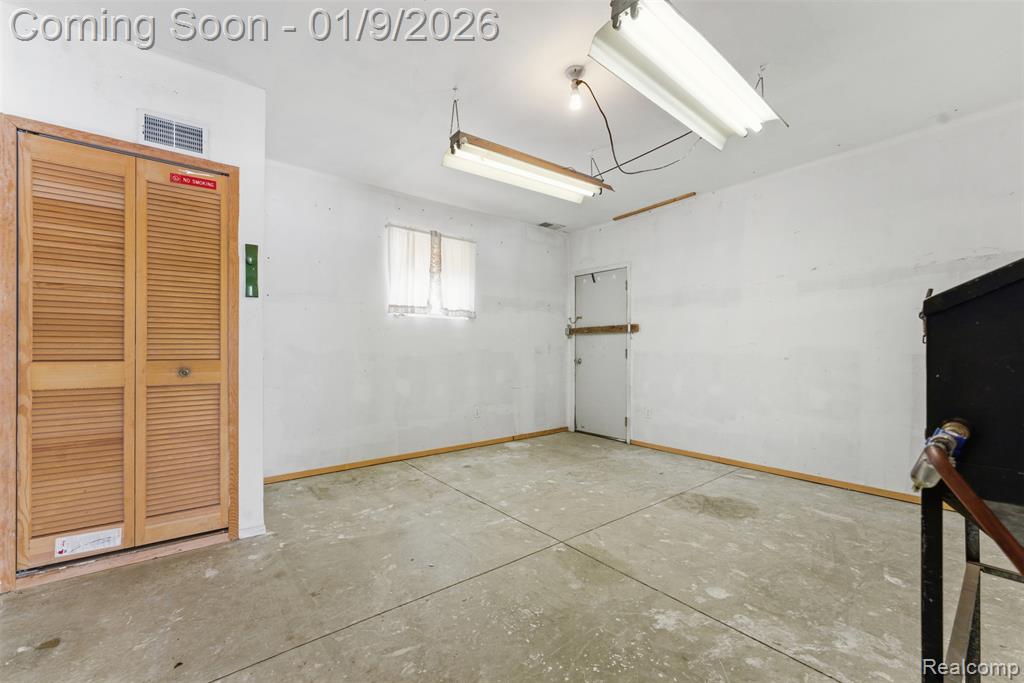 9883 Roosevelt Street, Taylor, MI 48180 — Photo 27
