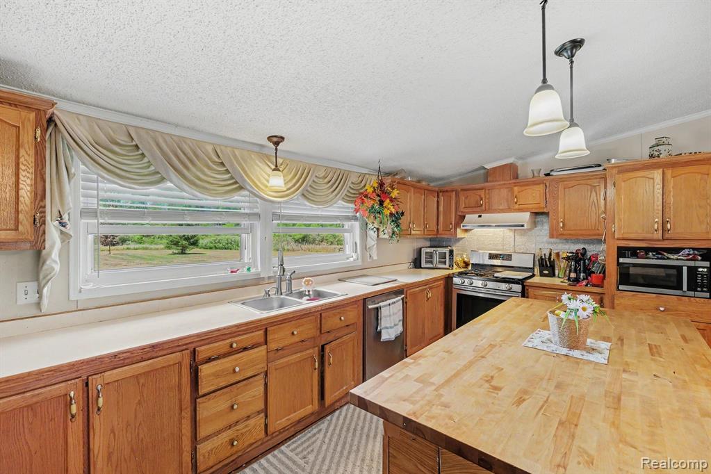 4242 Skelton Road, Columbiaville, MI 48421 — Photo 6