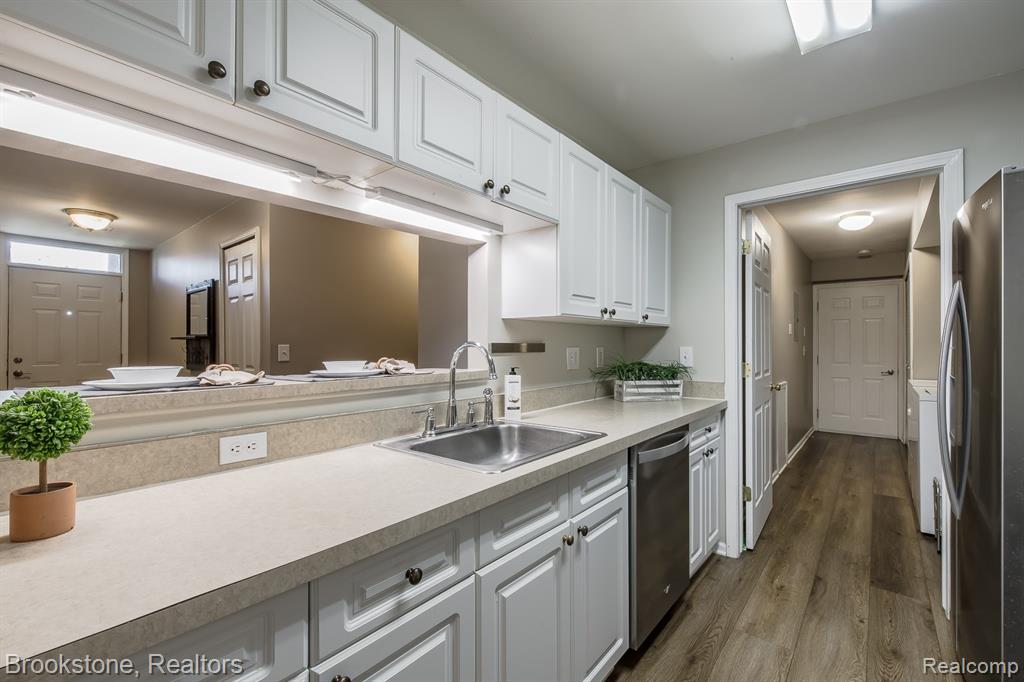 5292 Brookemonte Circle, Rochester, MI 48306 — Photo 16