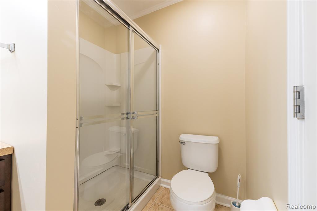 26616 Kirkway Circle, Woodhaven, MI 48183 — Photo 23