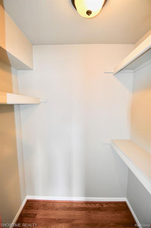 715 W 4TH Street, Royal Oak, MI 48067 — Photo 14