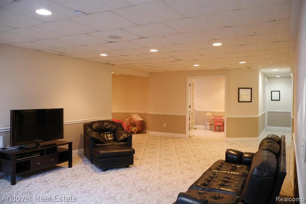 4161 Dunes Parkway, Norton Shores, MI 49441 — Photo 35