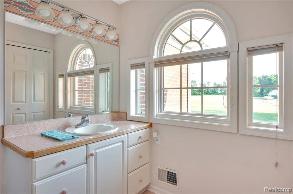 6081 LANAKE Lane, Imlay City, MI 48444 — Photo 20