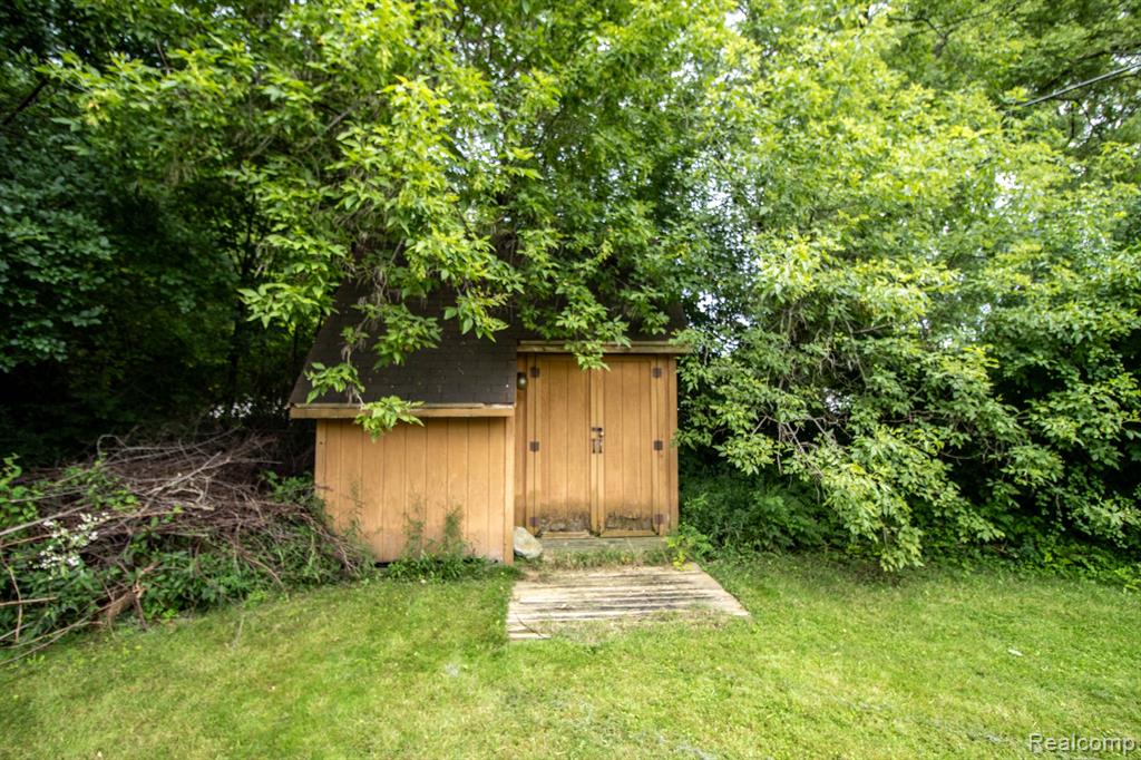 5369 Devon Court, Flint, MI 48532 — Photo 31