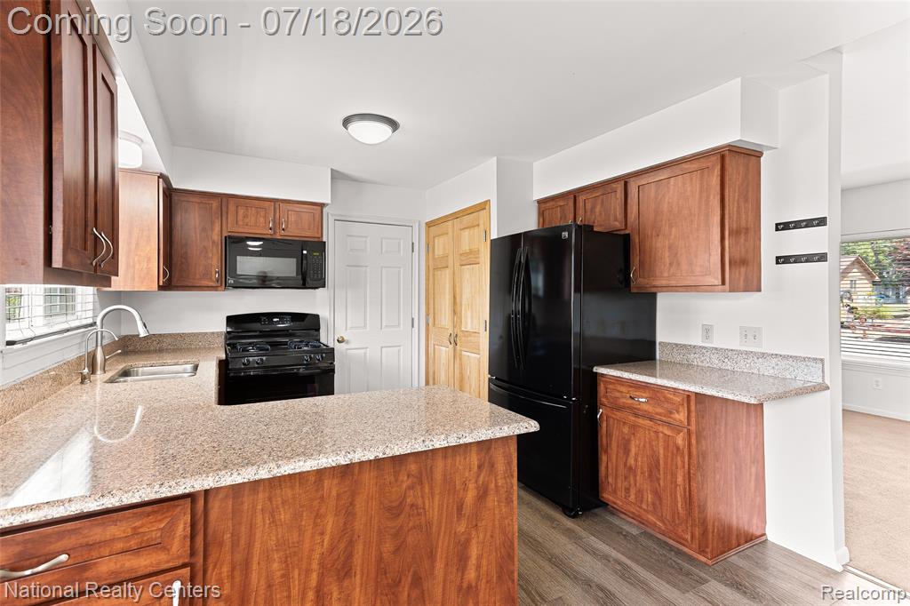 9175 Pennfield Avenue, White Lake, MI — Photo 11