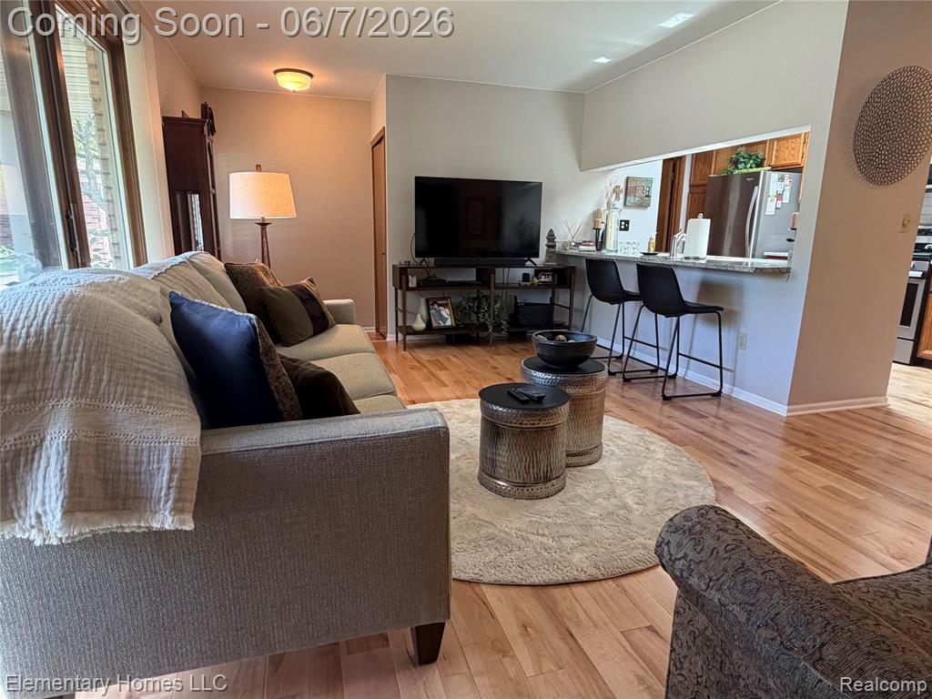 49459 Tarrytown Court, Utica, MI 48315 — Photo 6