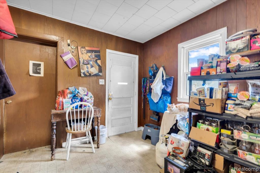8675 Paige Avenue, Warren, MI 48089 — Photo 6