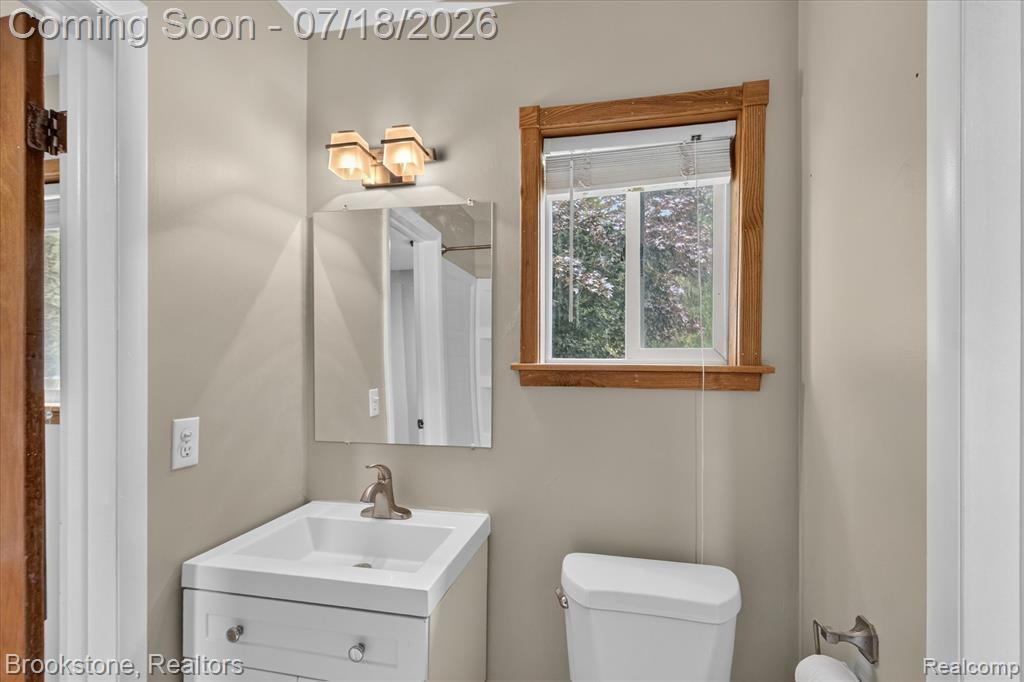 7176 Perry Lake Road, Clarkston, MI — Photo 21