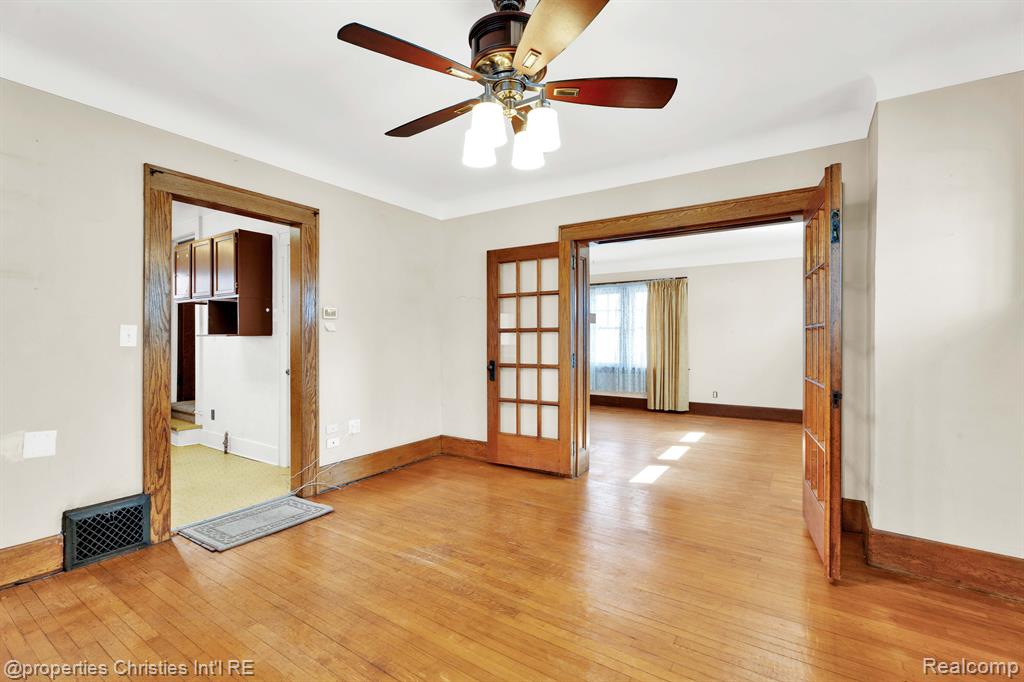 418 S Maple Avenue, Royal Oak, MI 48067 — Photo 10