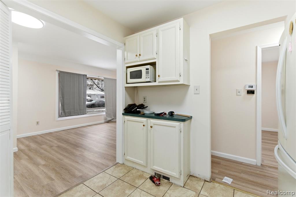 7002 Norborne Avenue, Dearborn Heights, MI 48127 — Photo 8