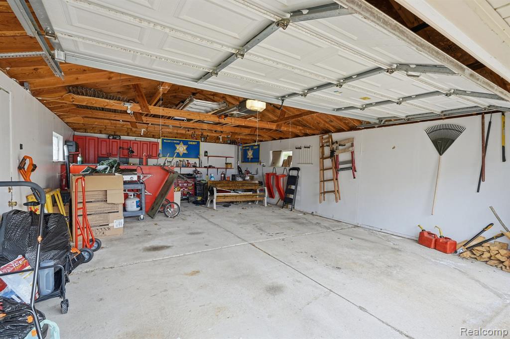 21525 Downing Street, Saint Clair Shores, MI 48080 — Photo 32