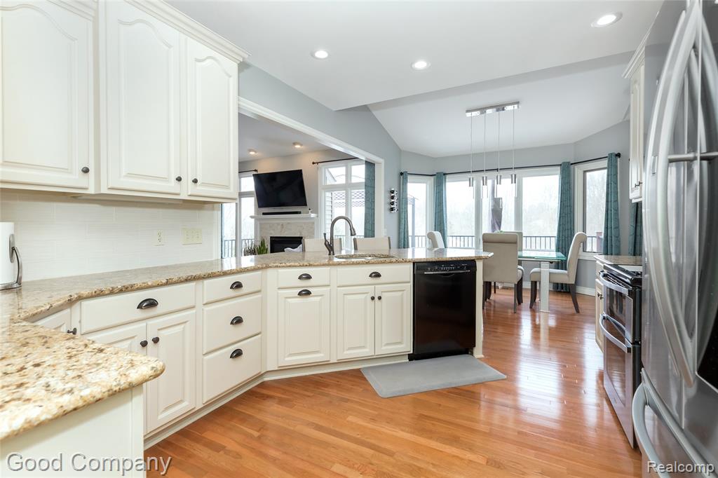 7526 Summer Breeze Trail, Howell, MI 48843 — Photo 12