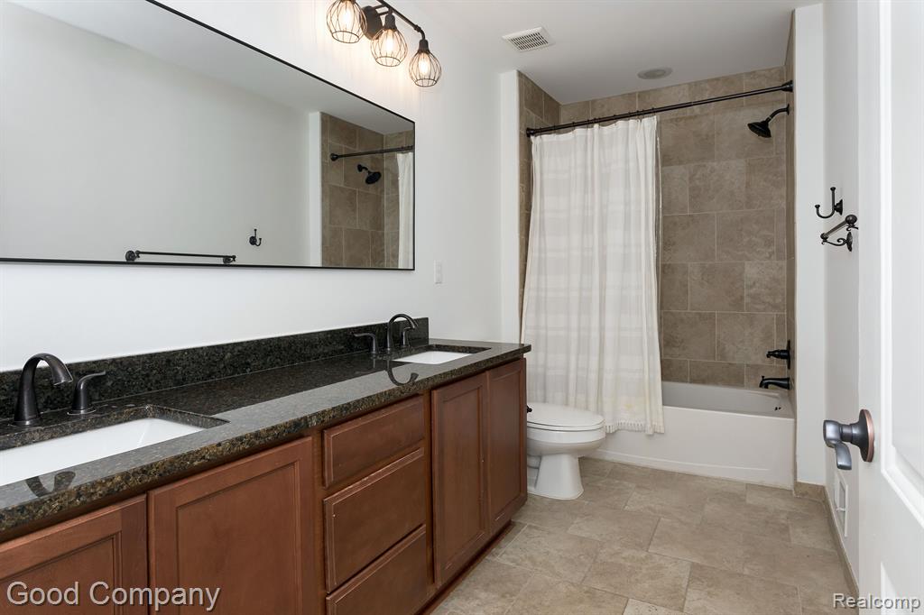 707 GOLF Avenue, Royal Oak, MI 48073 — Photo 35