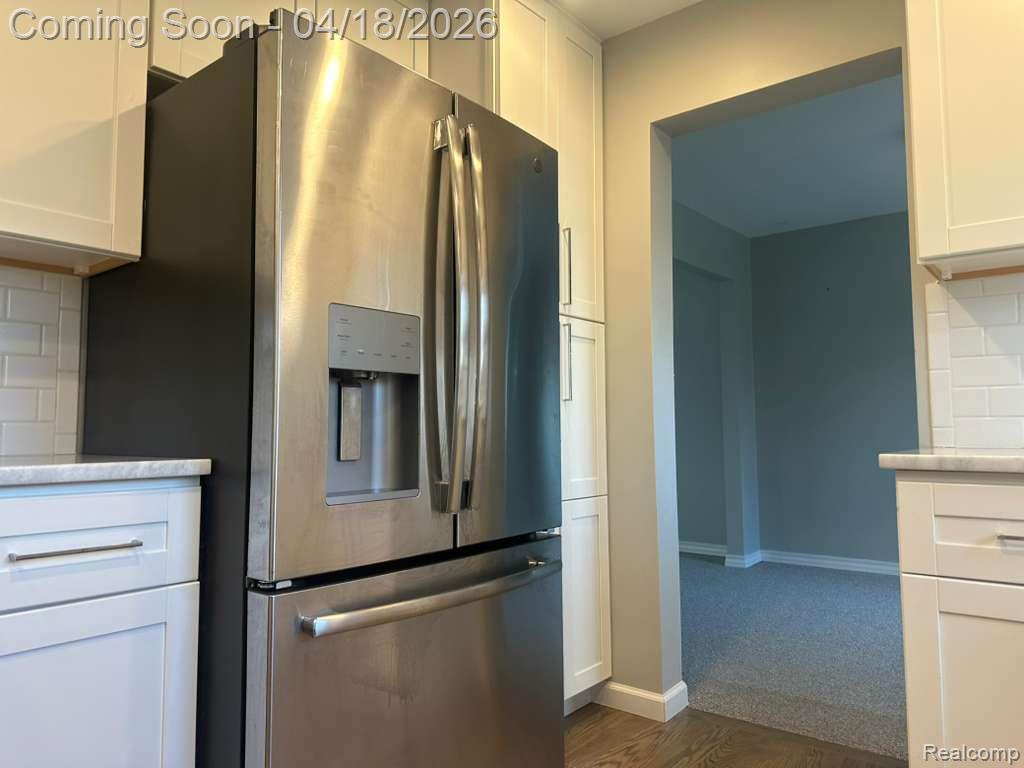 3960 Kings Point Drive, Troy, MI 48083 — Photo 7