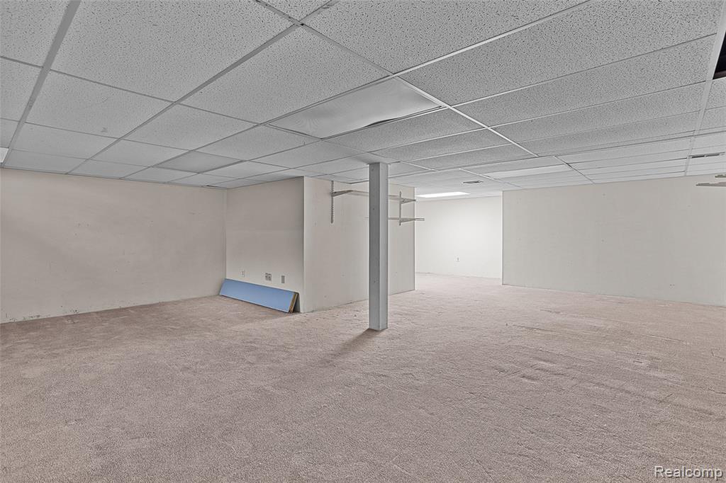 7147 Elmhurst, West Bloomfield, MI — Photo 27