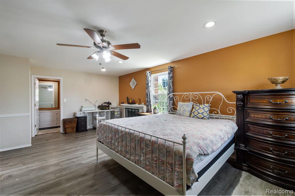 5784 FAIRCASTLE Drive, Troy, MI 48098 — Photo 11