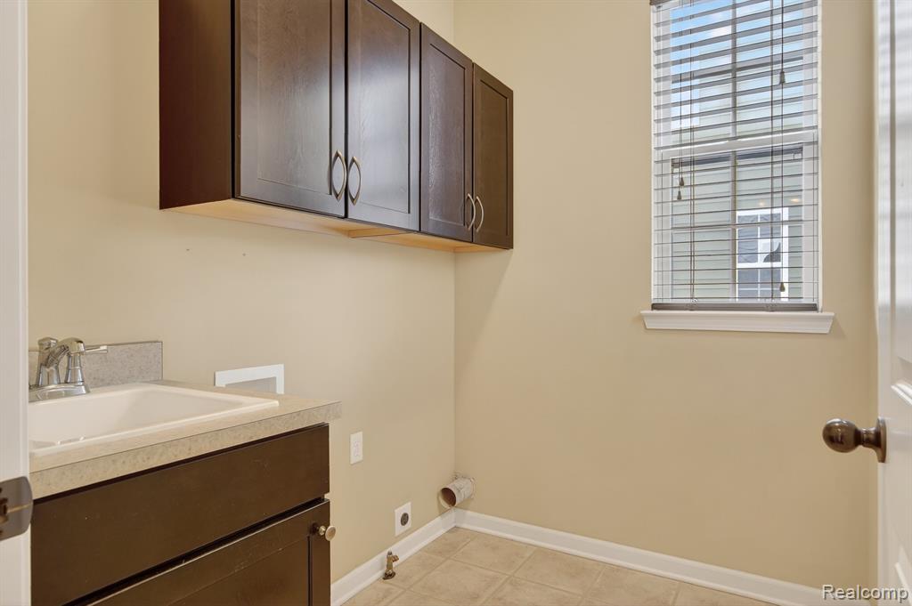 4241 Tonawanda Avenue, Royal Oak, MI 48073 — Photo 23