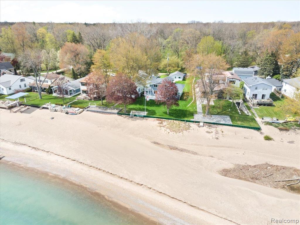 5444 LAKESHORE Road, Fort Gratiot, MI 48059 — Photo 4