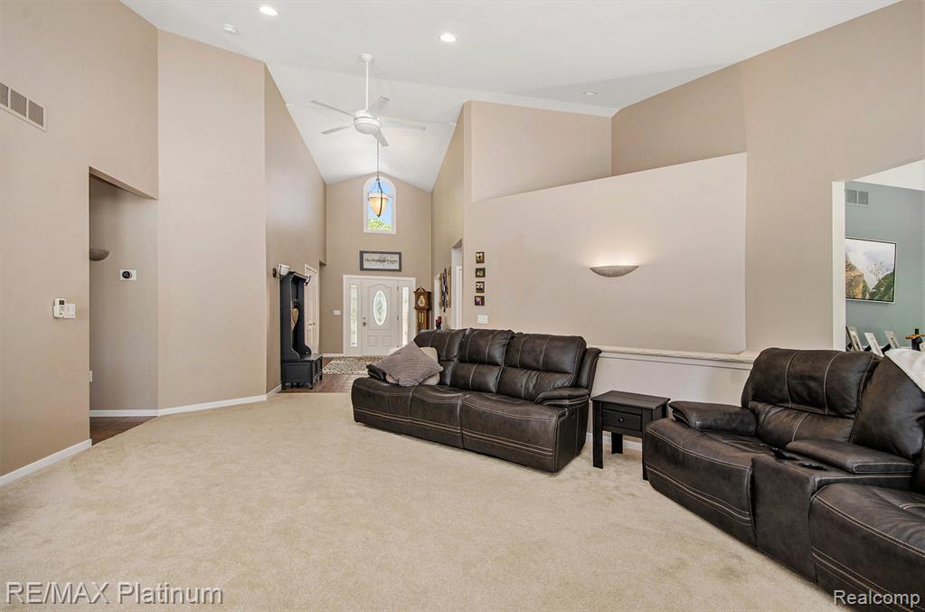 4090 ROLLING ACRES DRIVE, Hartland, MI 48353 — Photo 13