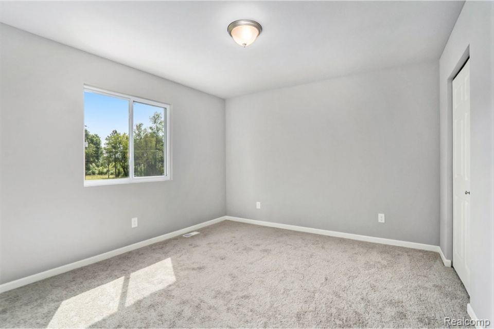 4421 Springmeadow Court, Burton, MI 48519 — Photo 20