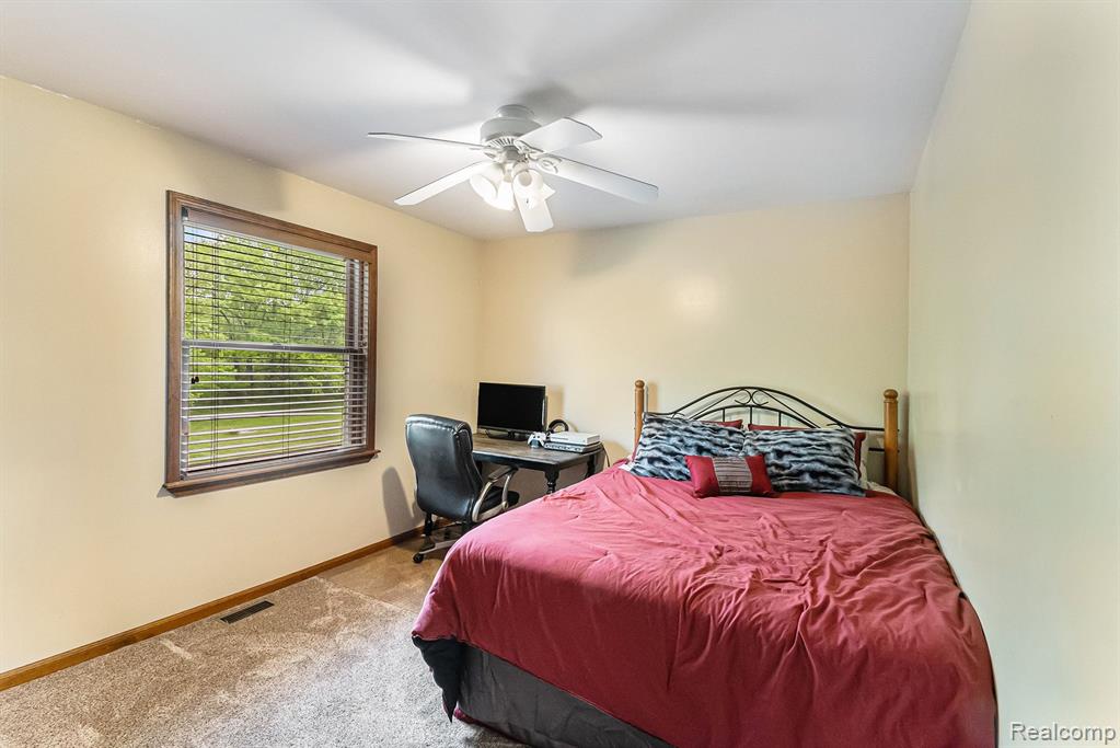 4024 AUSTIN Court, Lapeer, MI 48446 — Photo 17