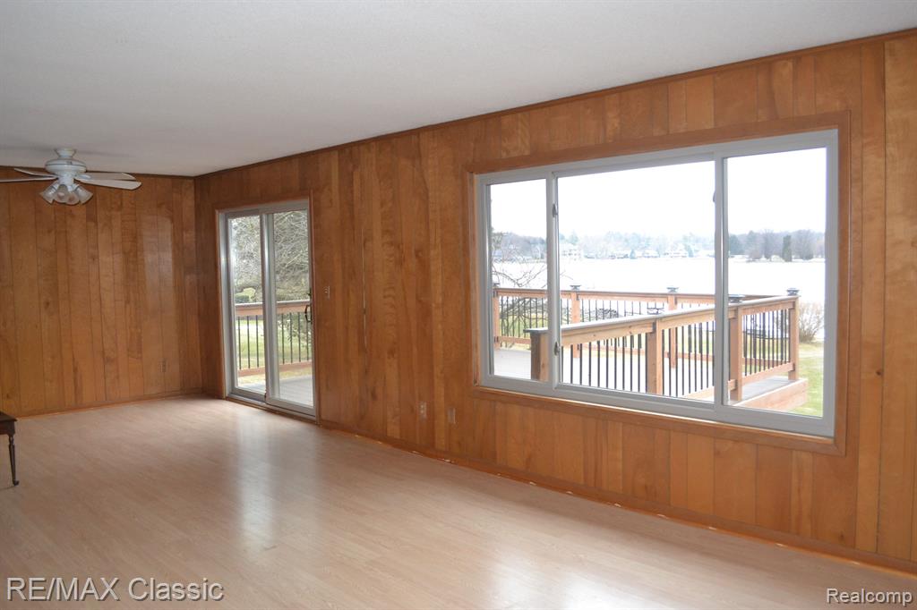 5197 SURFWOOD Drive, Commerce Twp, MI 48382 — Photo 7