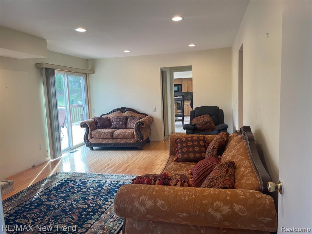 5250 Hardwoods Drive, West Bloomfield, MI 48323 — Photo 8