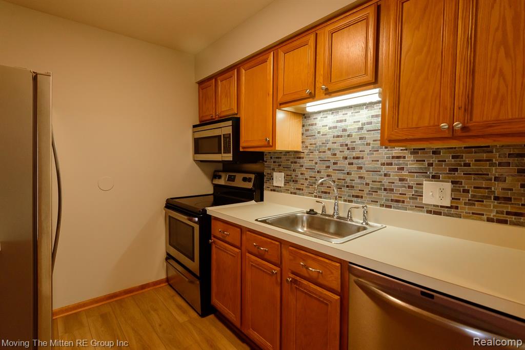 45838 Prairiegrass Court, Van Buren, MI 48111 — Photo 10