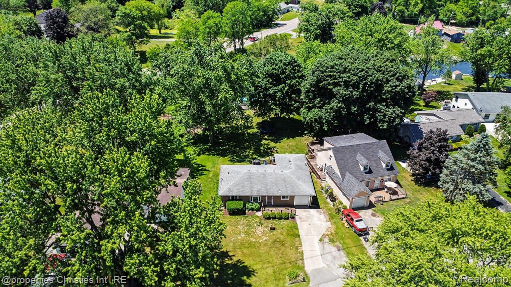 9567 Susin Lane, Clarkston, MI 48348 — Photo 53