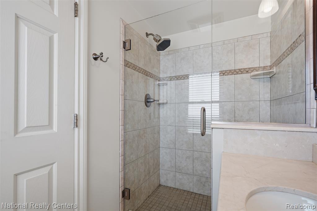 169 McKinley Avenue, Grosse Pointe Farms, MI 48236 — Photo 26