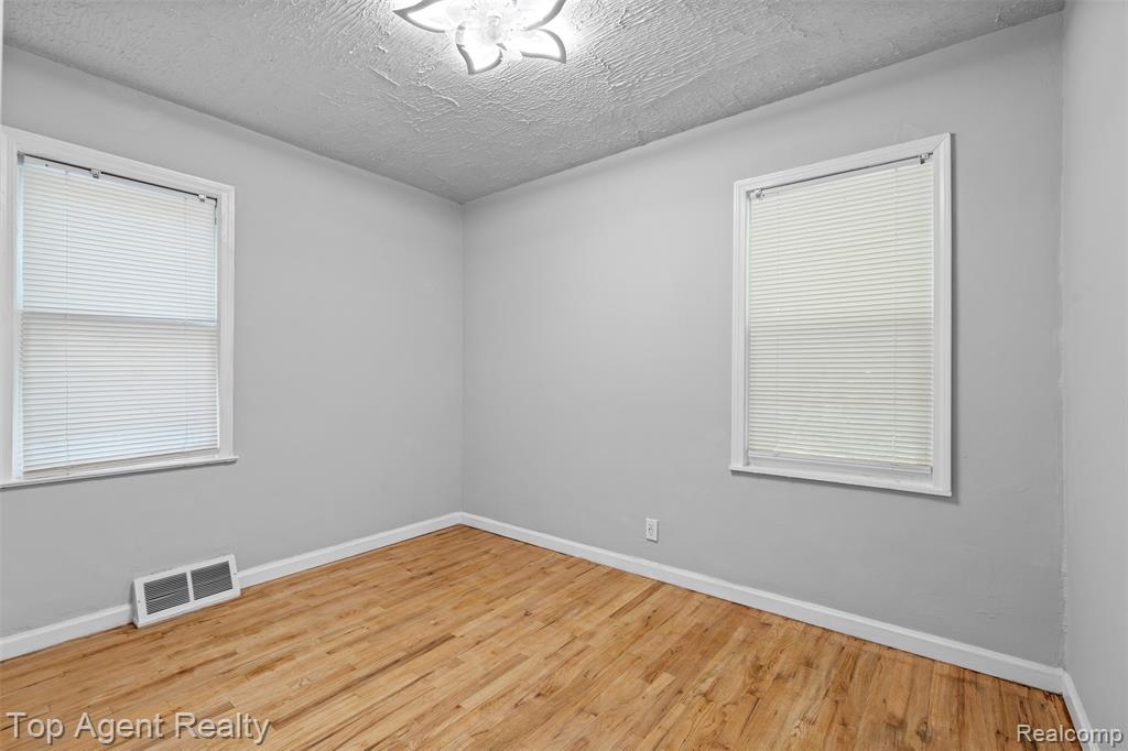 19780 Oakfield Street, Detroit, MI 48235 — Photo 10