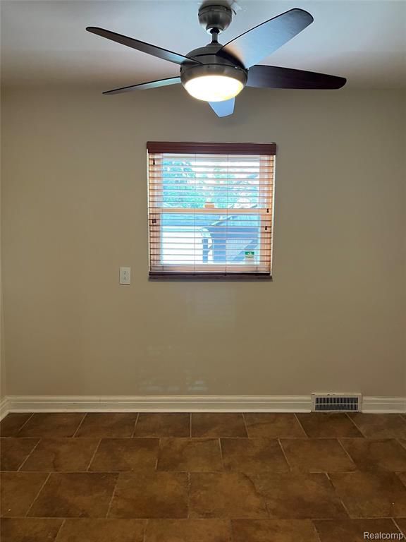 9001 Riverdale, Redford, MI 48239 — Photo 26