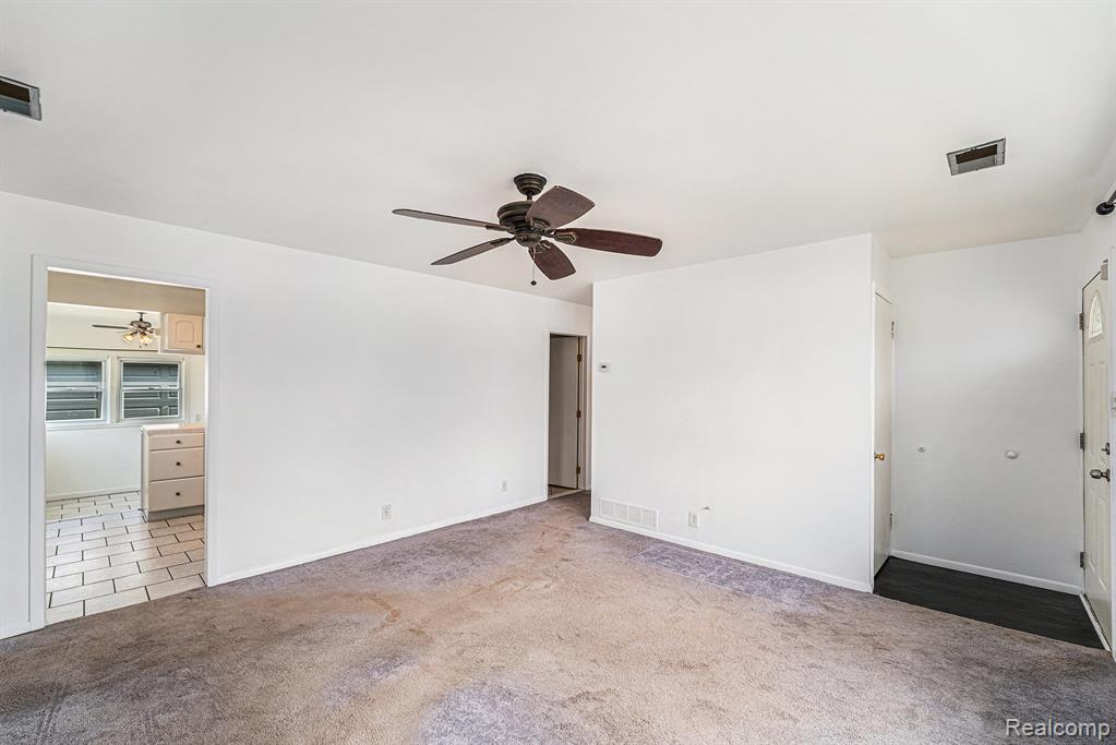 940 Mace Avenue, Madison Heights, MI 48071 — Photo 3