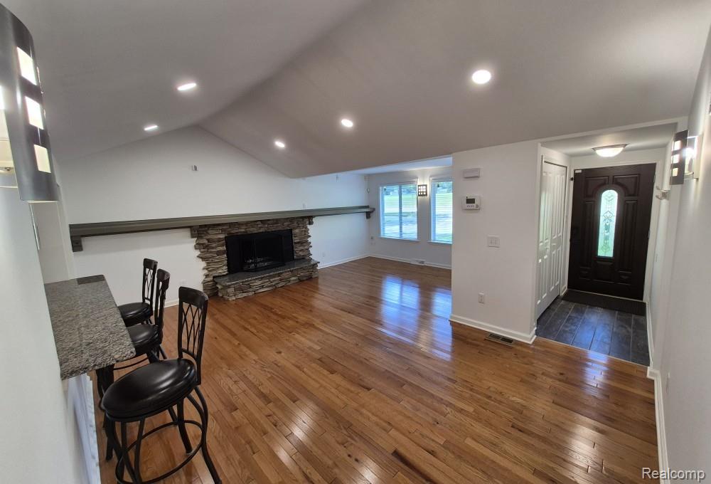 7377 Cooley Lake Road, West Bloomfield, MI 48324 — Photo 2