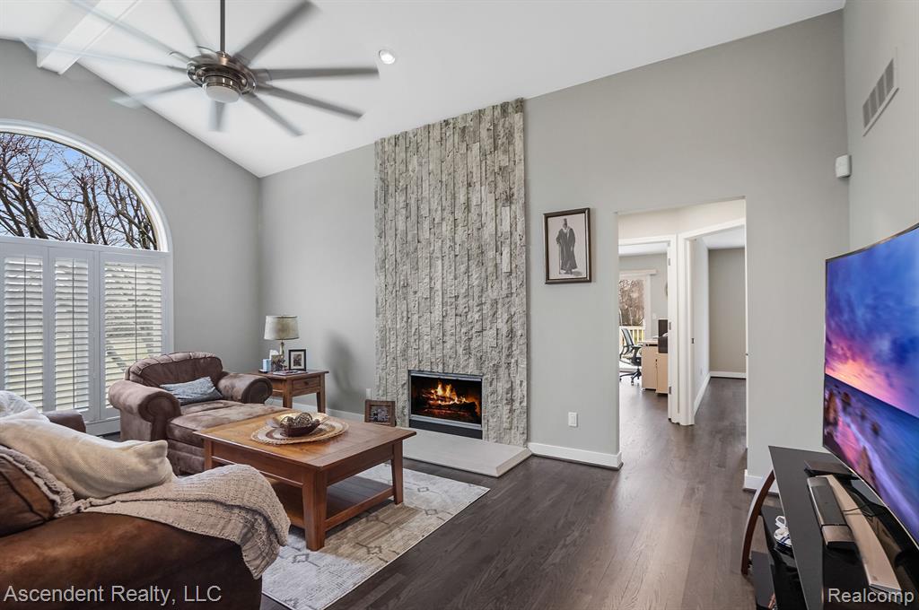 4571 REFLECTIONS Drive, Sterling Heights, MI 48314 — Photo 6